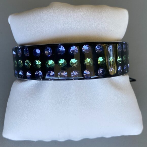 Fifth Avenue Resin with Swarovski Crystal Bangle 8" NWT - Picture 1 of 8